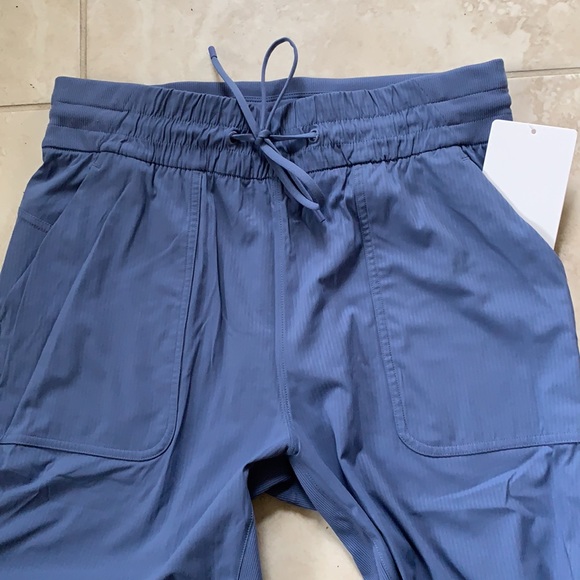 New Lululemon Beyond the Studio Crop - Picture 5 of 7